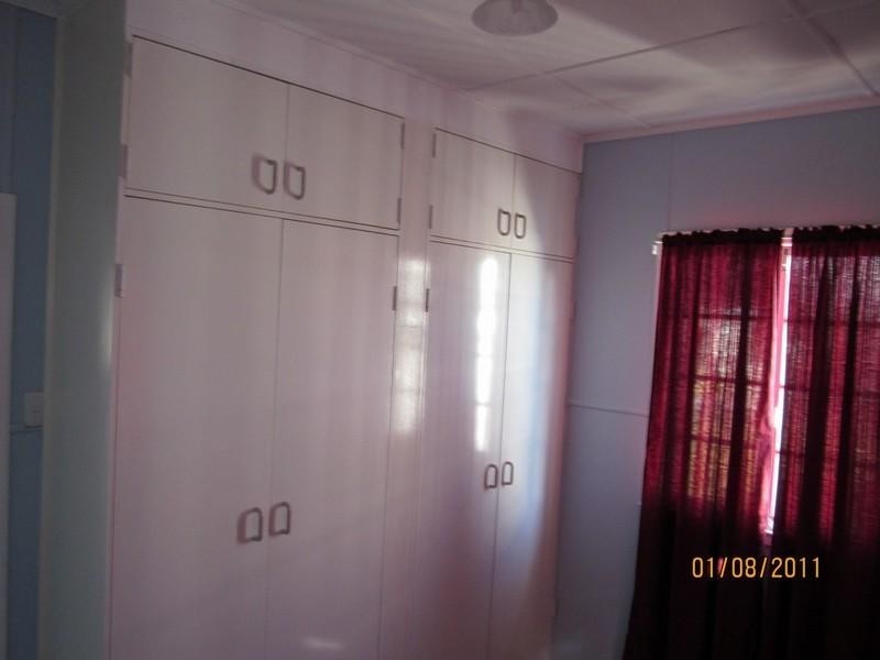 10 Third Avenue, Labrador QLD 4215