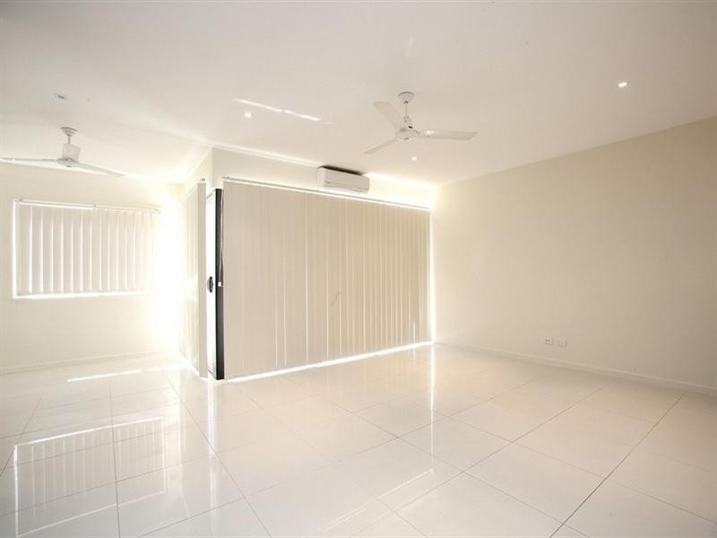 06/22 Bath Street, Labrador QLD 4215