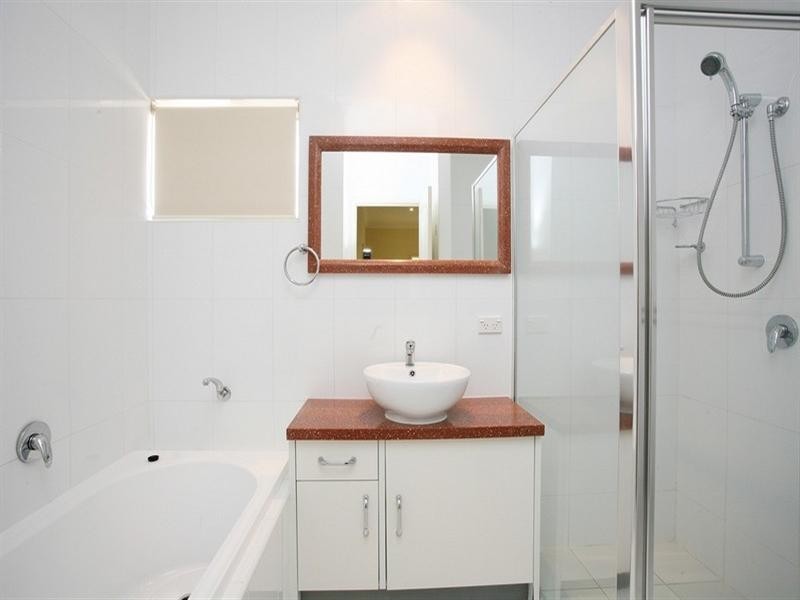 06/22 Bath Street, Labrador QLD 4215