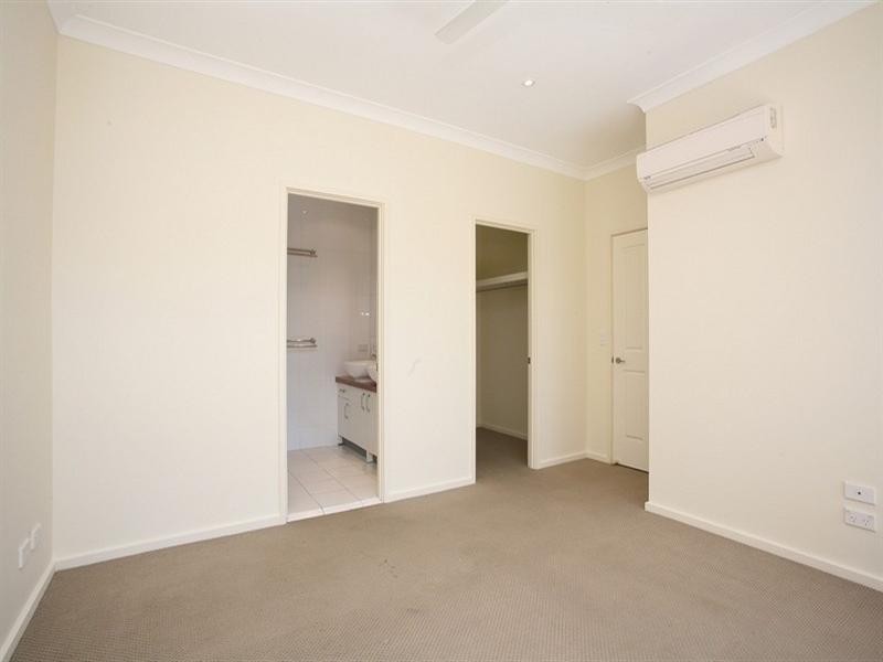 06/22 Bath Street, Labrador QLD 4215