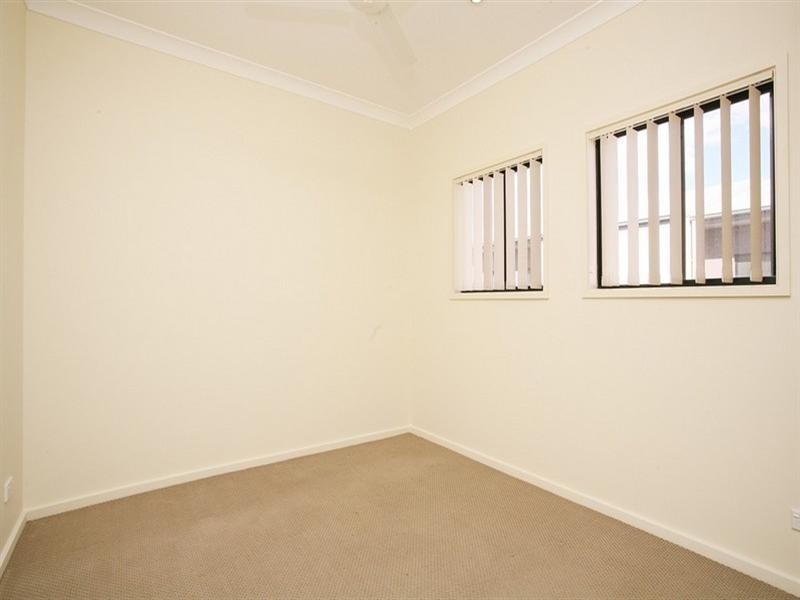 06/22 Bath Street, Labrador QLD 4215