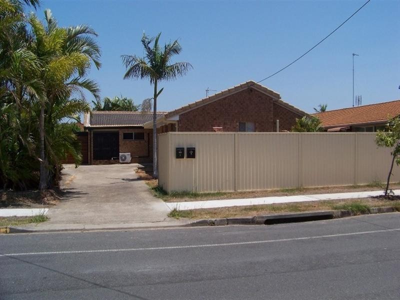 1/138 Whiting Street, Labrador QLD 4215