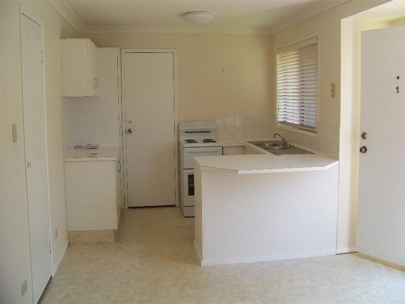 1/138 Whiting Street, Labrador QLD 4215