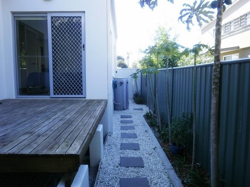 2/28 Cawthray Street, Biggera Waters QLD 4216