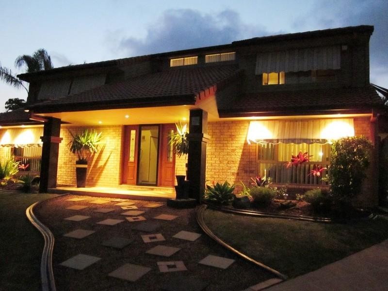 6 Lobb Court, Arundel QLD 4214