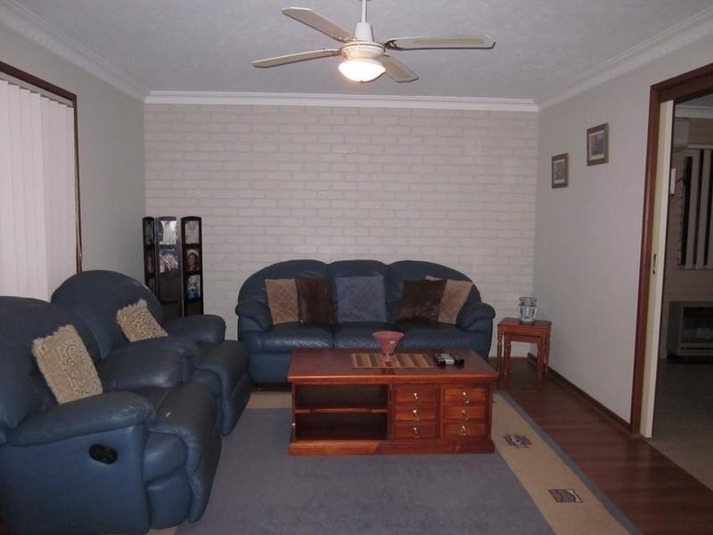 6 Lobb Court, Arundel QLD 4214