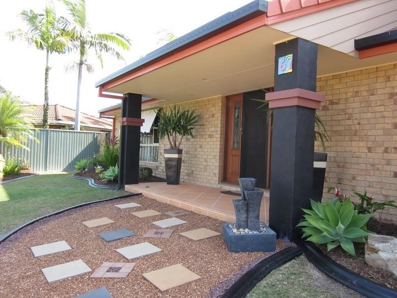 6 Lobb Court, Arundel QLD 4214