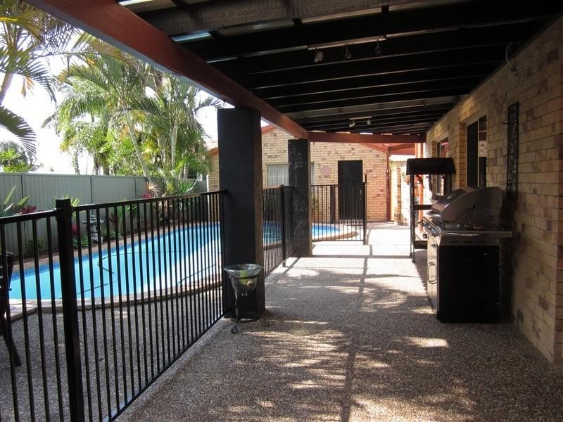 6 Lobb Court, Arundel QLD 4214