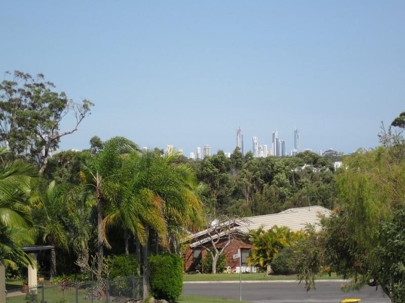 6 Lobb Court, Arundel QLD 4214