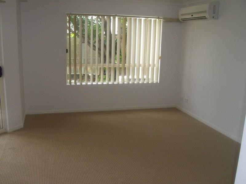 5/131 Muir Street, Labrador QLD 4215