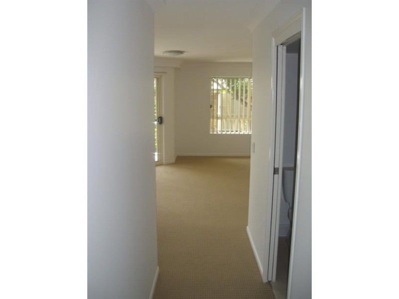 5/131 Muir Street, Labrador QLD 4215