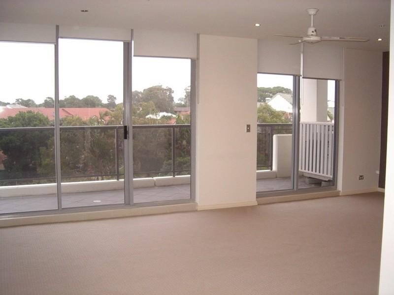 613/3 Como Crescent, Southport QLD 4215