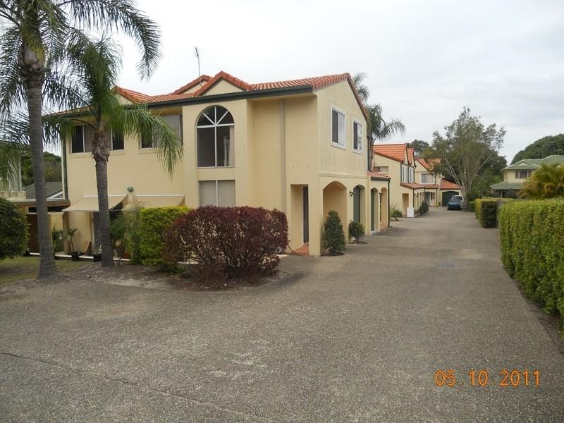 5/30 Government Road, Labrador QLD 4215