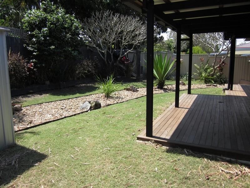 15 Goss Avenue, Labrador QLD 4215