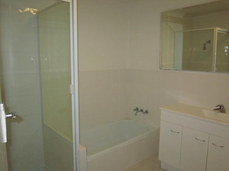 15 Goss Avenue, Labrador QLD 4215