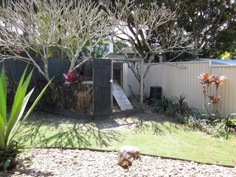 15 Goss Avenue, Labrador QLD 4215