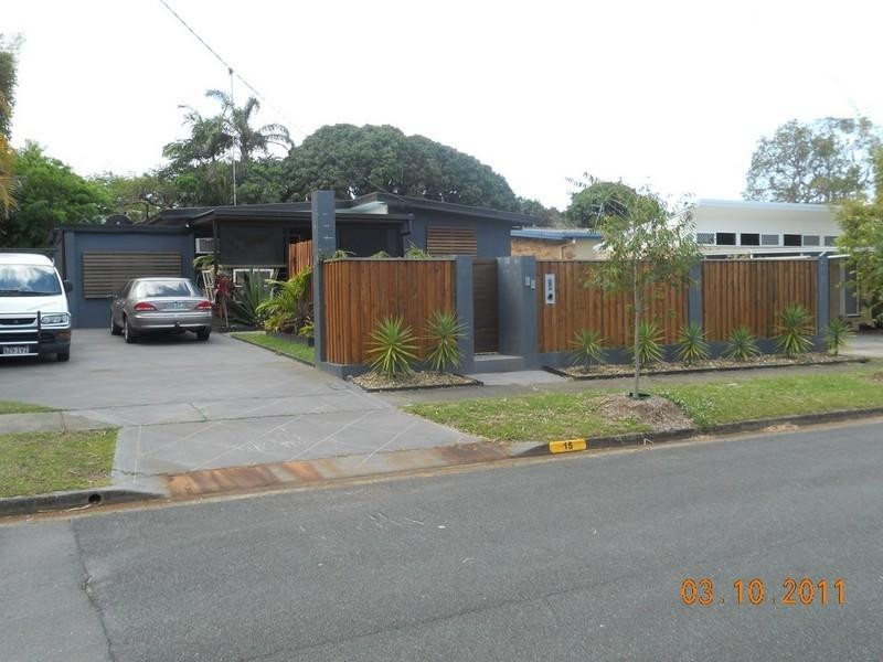 15 Goss Avenue, Labrador QLD 4215