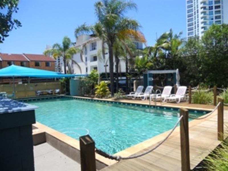 6/125 Frank Street, Labrador QLD 4215
