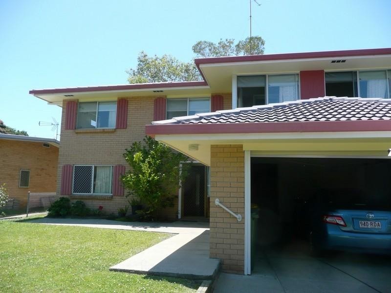 9 Goss Avenue, Labrador QLD 4215