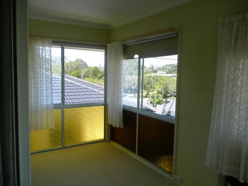 9 Goss Avenue, Labrador QLD 4215