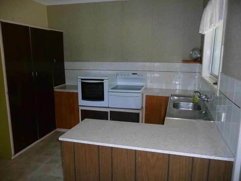 9 Goss Avenue, Labrador QLD 4215