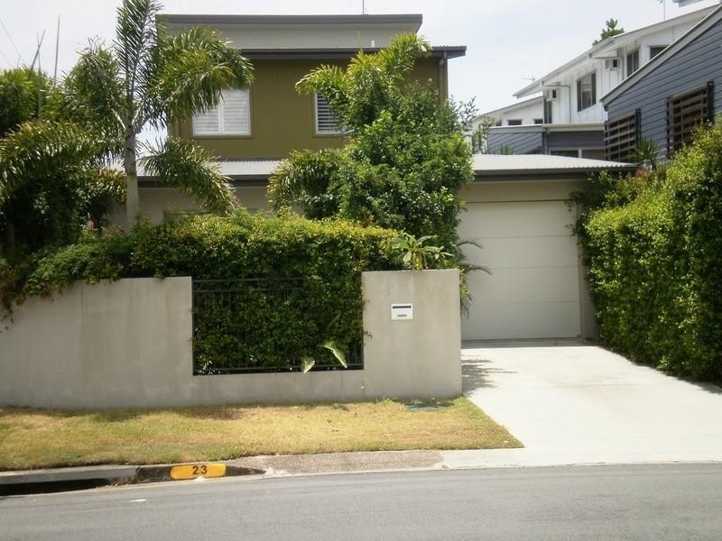 2/23 Hunter Avenue, Labrador QLD 4215