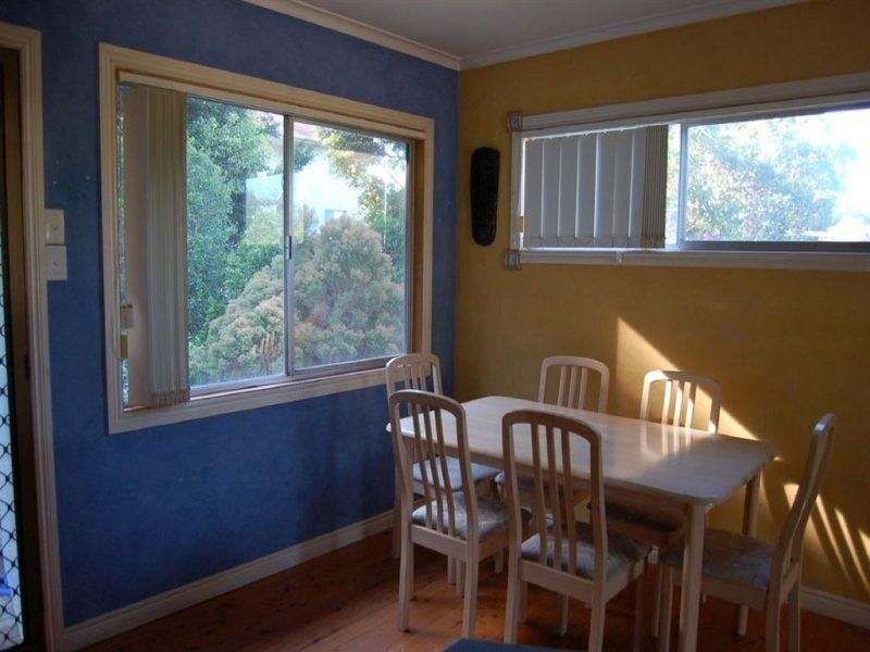 4 Coral Avenue, Labrador QLD 4215