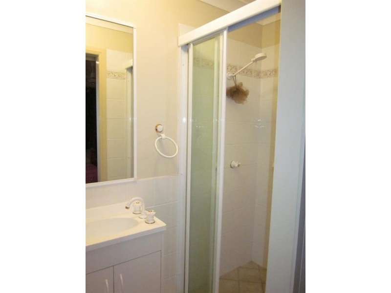 1/7 Middle Street, Labrador QLD 4215