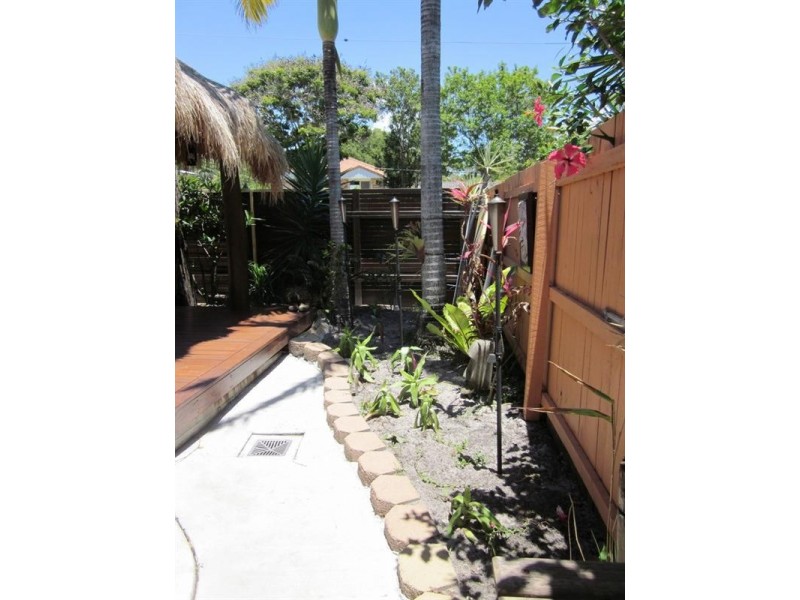 1/7 Middle Street, Labrador QLD 4215