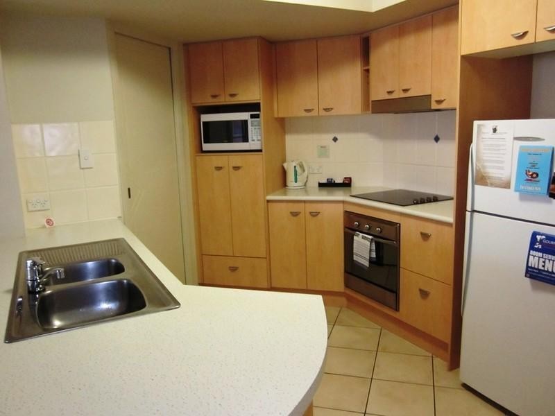 210/392 Marine Parade, Labrador QLD 4215