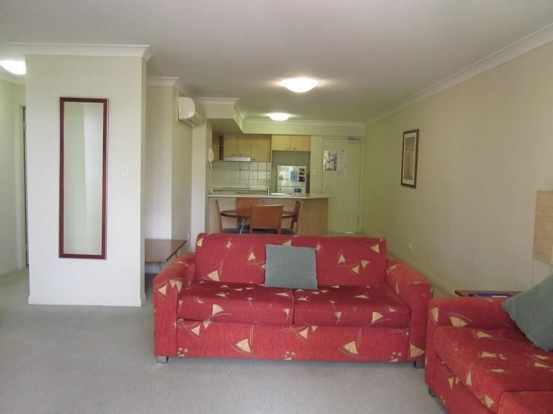 210/392 Marine Parade, Labrador QLD 4215