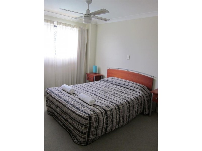 210/392 Marine Parade, Labrador QLD 4215