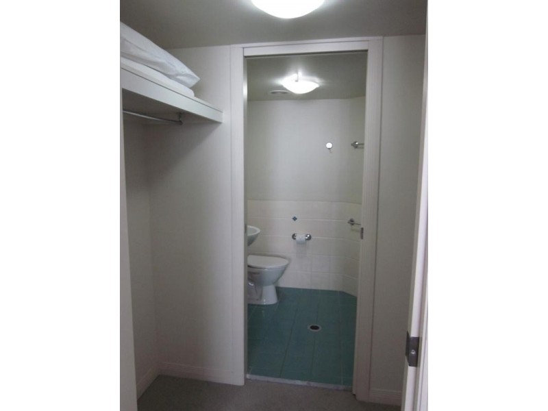 210/392 Marine Parade, Labrador QLD 4215