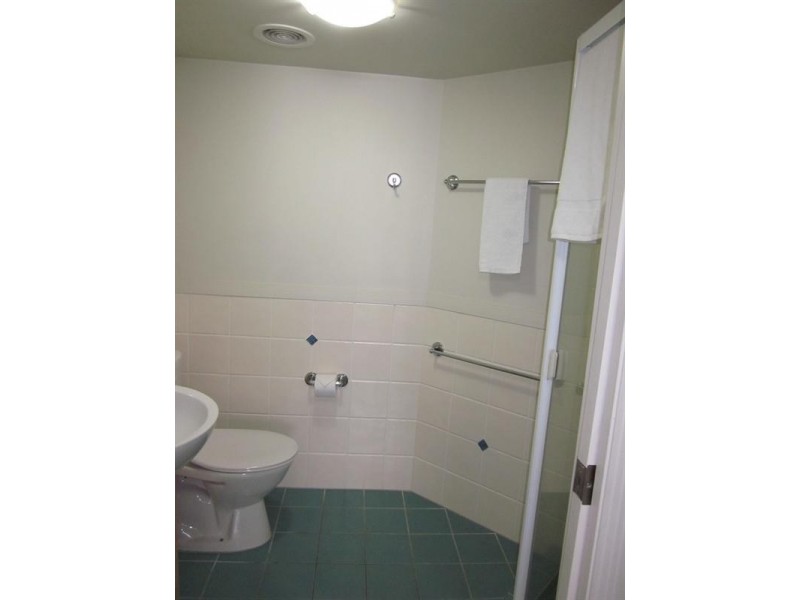 210/392 Marine Parade, Labrador QLD 4215