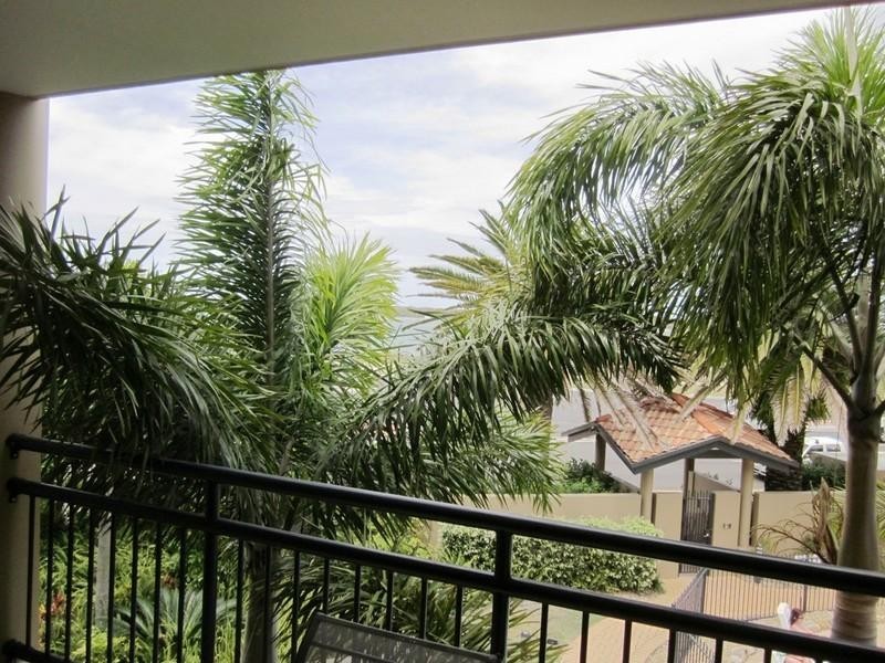 210/392 Marine Parade, Labrador QLD 4215