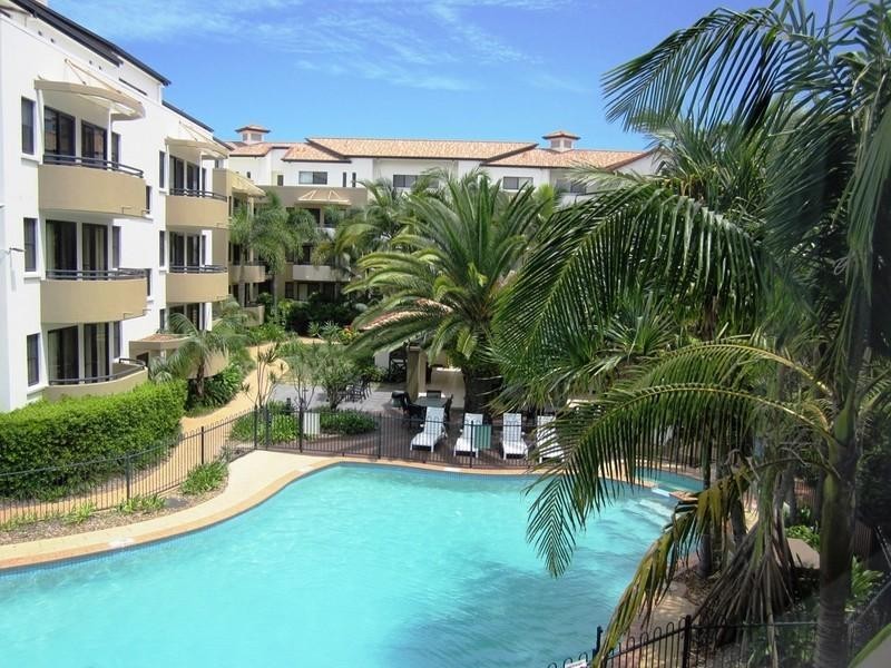 210/392 Marine Parade, Labrador QLD 4215