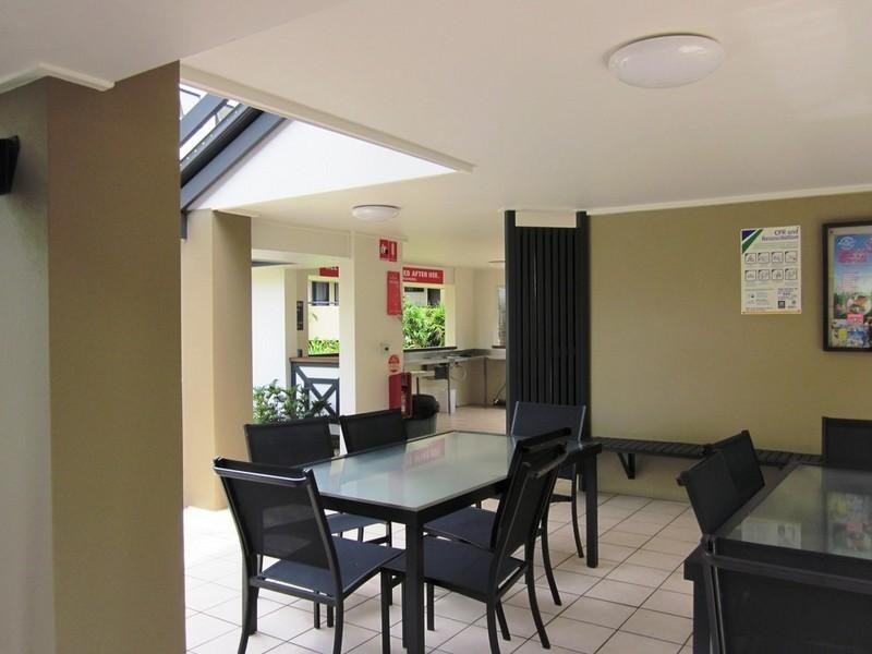 210/392 Marine Parade, Labrador QLD 4215