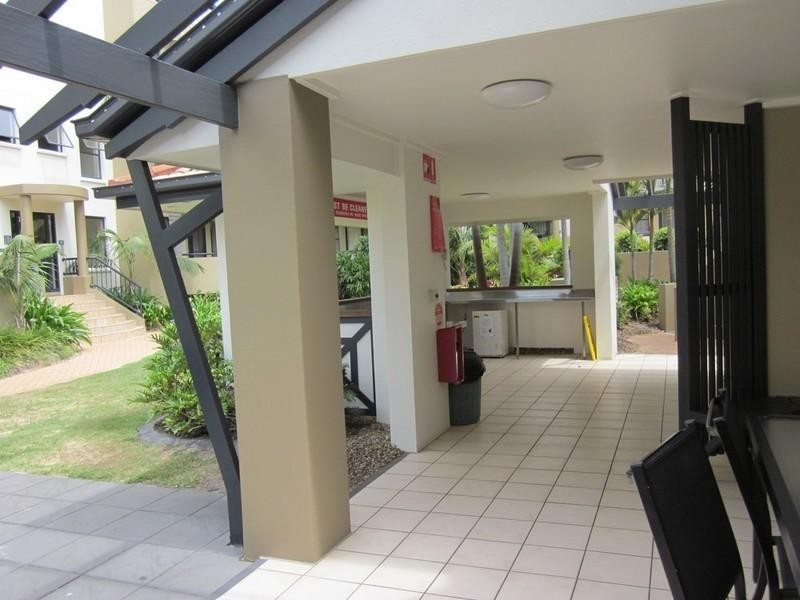 210/392 Marine Parade, Labrador QLD 4215