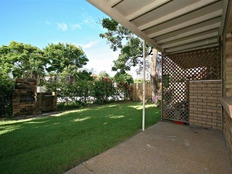 2/38 Imperial Parade, Labrador QLD 4215