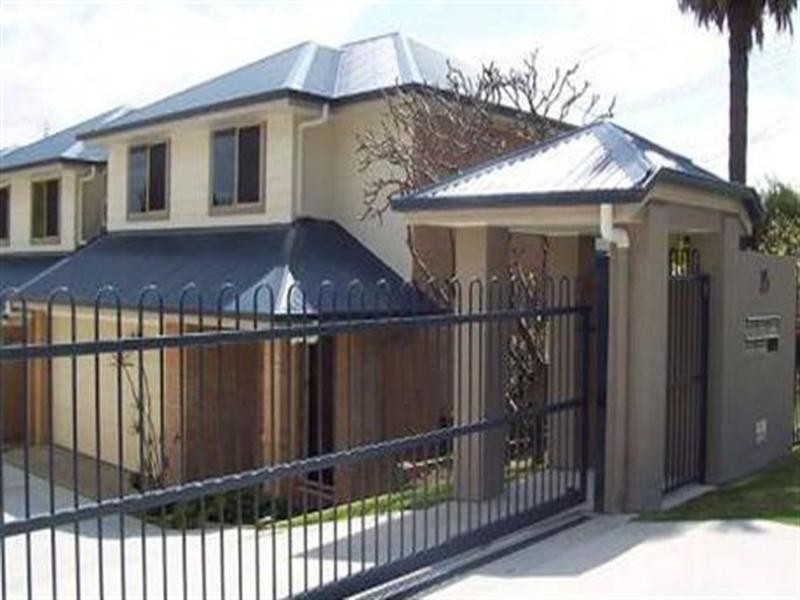 3/15 Harley Street, Labrador QLD 4215