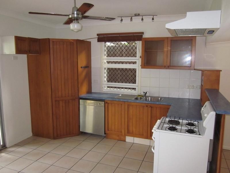 19 Stoke Lane, Labrador QLD 4215