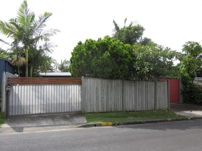 19 Stoke Lane, Labrador QLD 4215