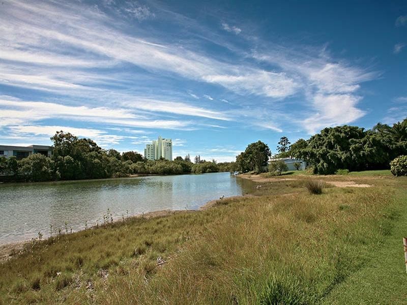 4 Tuesley Easement, Southport QLD 4215