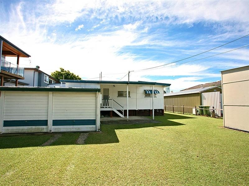4 Tuesley Easement, Southport QLD 4215
