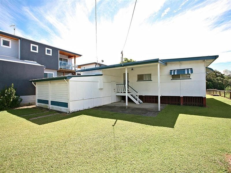 4 Tuesley Easement, Southport QLD 4215