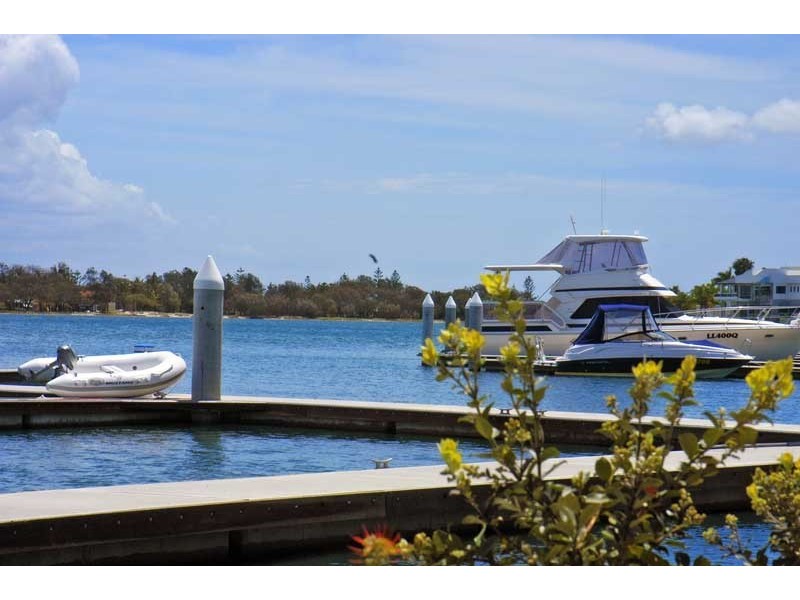 Paradise Point QLD 4216