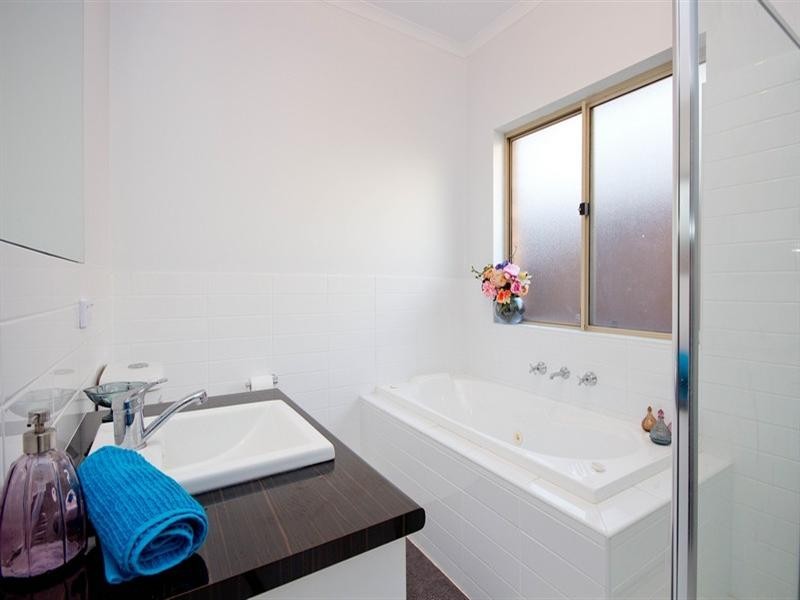 4 Haven Road, Mansfield Park SA 5012