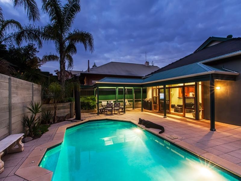 371 Military Road, Henley Beach SA 5022