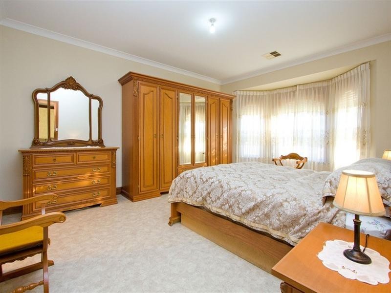 7 Aish Close, Newton SA 5074