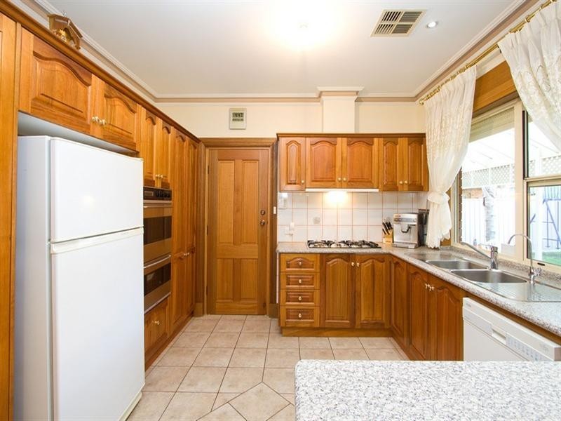 7 Aish Close, Newton SA 5074